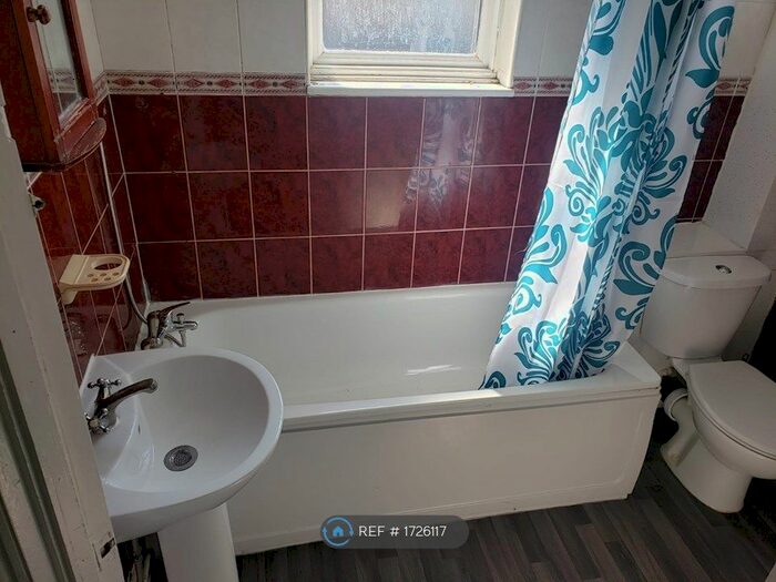 4 Bedroom Flat To Rent In Brewster Road Leyton, London, E10