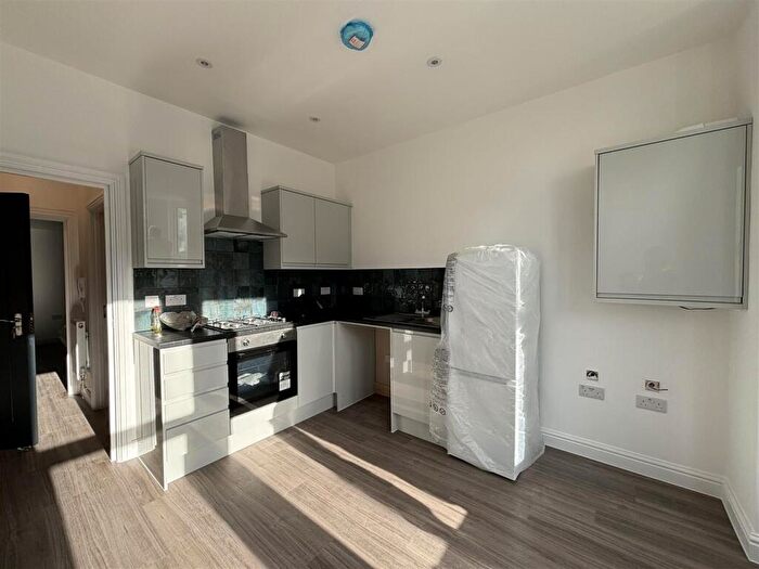 1 Bedroom Flat To Rent In Colum Road, Cathays, CF10