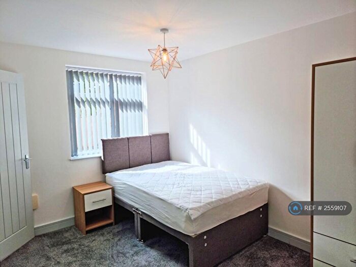 Studio To Rent In Park Road, Moseley, Birmingham, B13