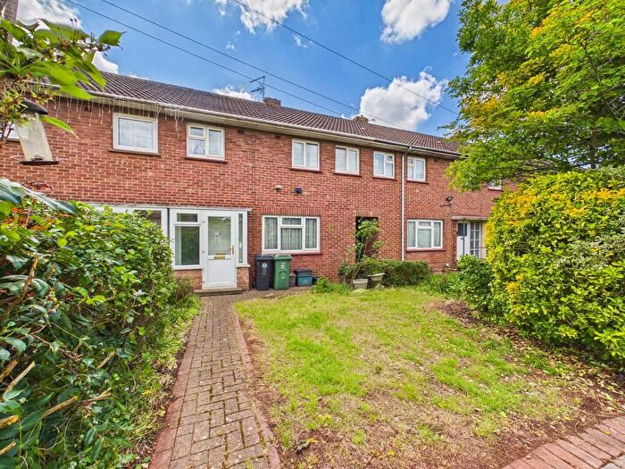 3 Bedroom Terraced House For Sale In Probyn Close, Frenchay, Bristol, BS16