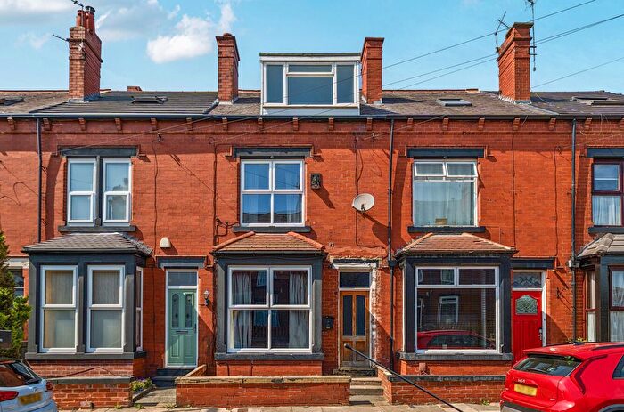 4 Bedroom Terraced House For Sale In Grosmont Place, Bramley, Leeds, LS13