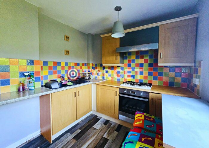 2 Bedroom End Of Terrace House To Rent In St. Edmunds Road, London, N9
