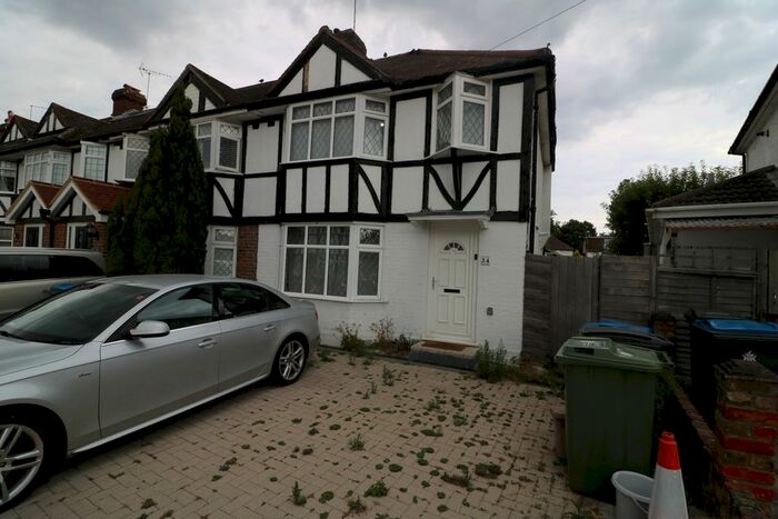 3 Bedroom Semi-Detached House To Rent In Hollybush Road, Kingston Upon Thames, KT2