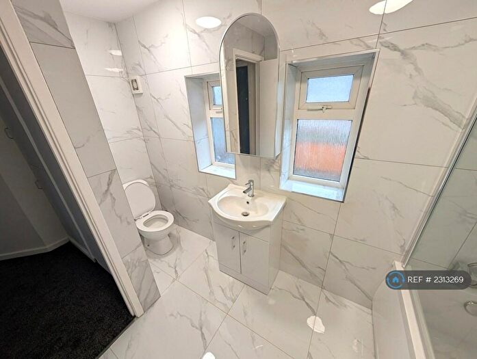 3 Bedroom Terraced House To Rent In Buchanan Road, Hemswell Cliff, Gainsborough, DN21