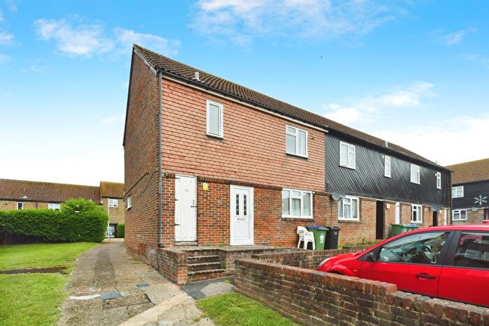 4 Bedroom End Of Terrace House For Sale In Collingwood Close, Peacehaven, BN10
