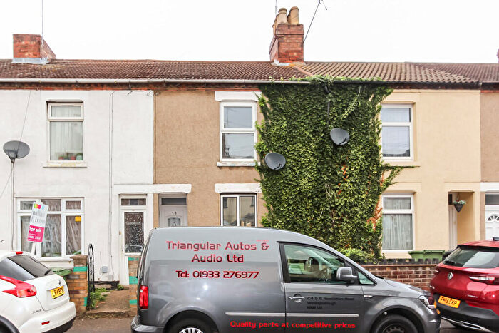 3 Bedroom Terraced House To Rent In Winstanley Road, Wellingborough, NN8