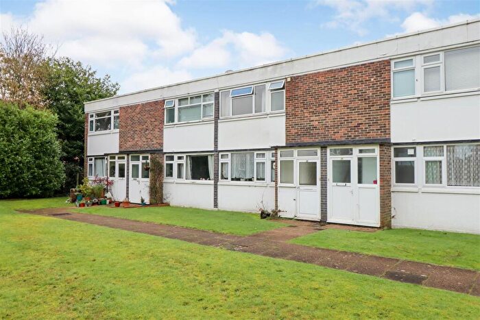 1 Bedroom Flat For Sale In Guildford Road, Horsham, RH12