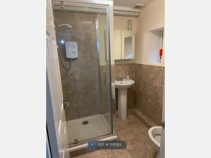 1 Bedroom Flat To Rent In Churchfield Road, Chalfont St. Peter, Gerrards Cross SL9