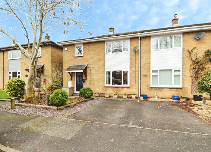 3 Bedroom End Terrace House For Sale In Falkland Place, Southam, CV47