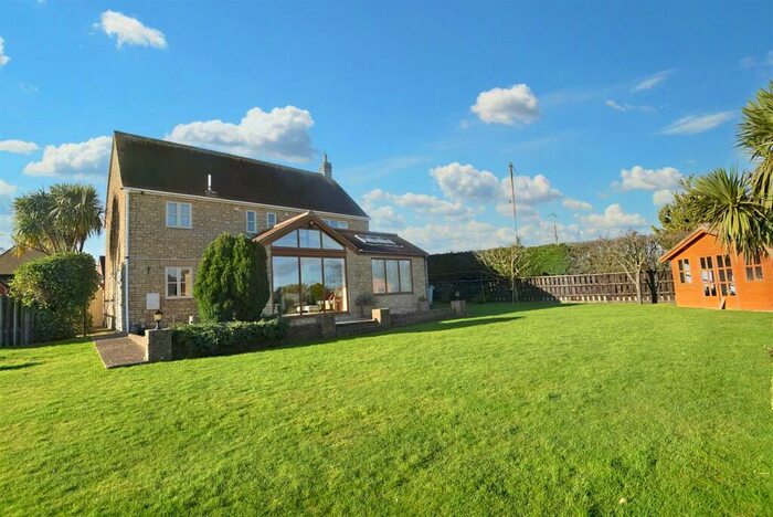 4 Bedroom Detached House For Sale In Stalbridge Common, Stalbridge, Sturminster Newton, DT10