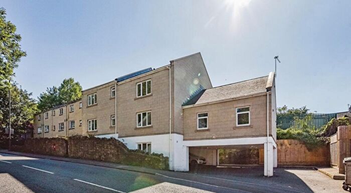 3 Bedroom Apartment To Rent In Rush Hill, Bath, BA2