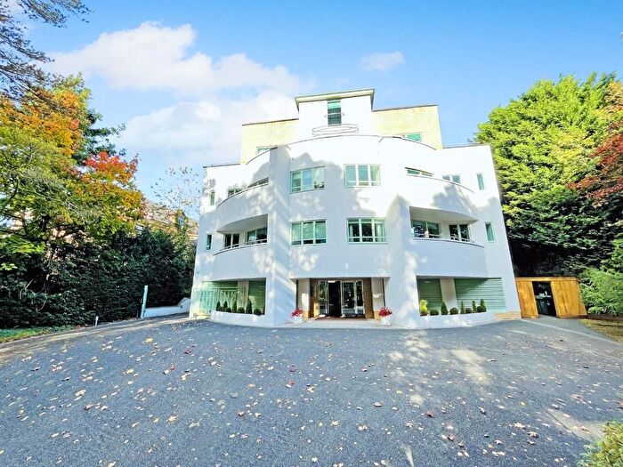 3 Bedroom Flat For Sale In Park Road, Bowdon, Altrincham, WA14