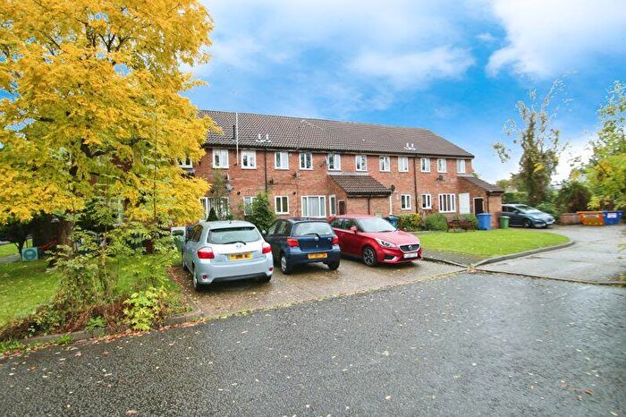 1 Bedroom Maisonette To Rent In Oakcroft Close, Pinner, Middlesex, HA5
