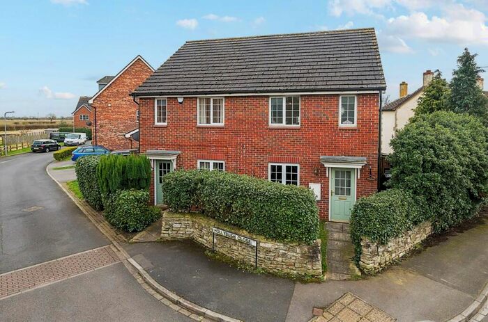 3 Bedroom Semi-Detached House For Sale In Silver Street, Whitley, DN14