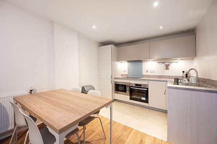2 Bedroom Flat To Rent In Geoff Cade Way, Bow, London, E3