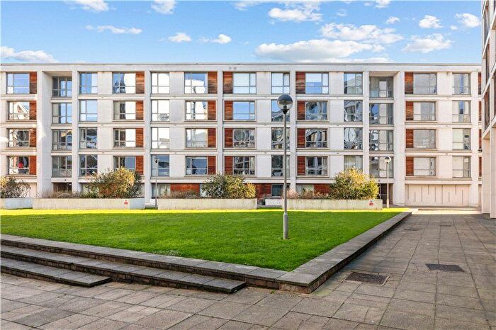 1 Bedroom Flat For Sale In Liberty Street, London, SW9