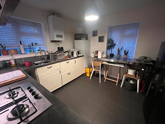 1 Bedroom Flat To Rent In Woodham Court, London, E18
