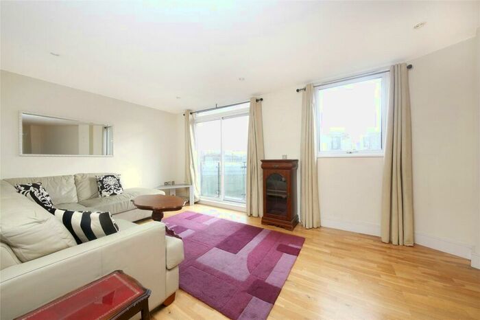 2 Bedroom Apartment To Rent In Wharf Lane, London, E14