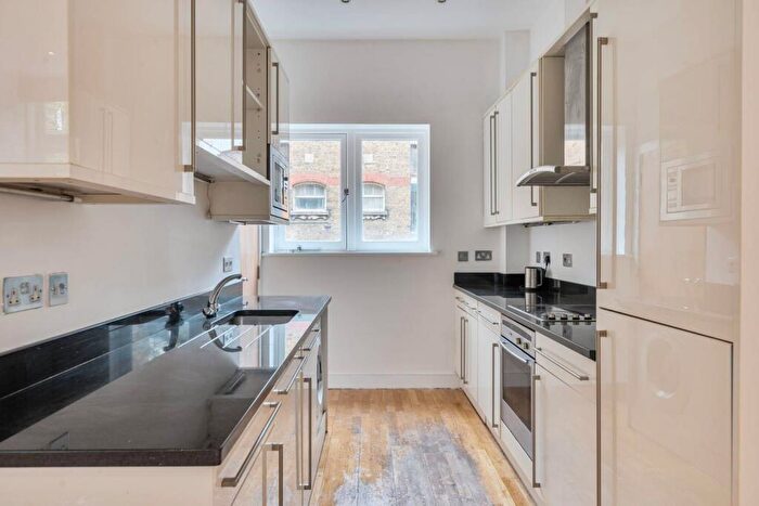 1 Bedroom Flat For Sale In Banner Street, Clerkenwell, London, EC1Y