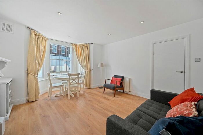 1 Bedroom Flat To Rent In Devonport Road, Shepherds Bush, London, W12