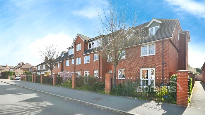 1 Bedroom Flat To Rent In Yorktown Road, College Town, Sandhurst, GU47