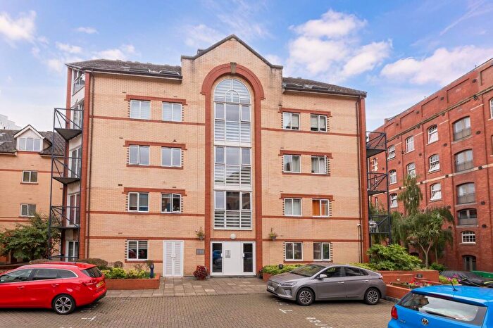 2 Bedroom Flat For Sale In Ferry Street, Jessop Court Ferry Street, BS1