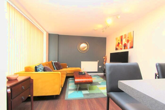 2 Bedroom Apartment To Rent In Witcomb Lodge, East Finchley, N2