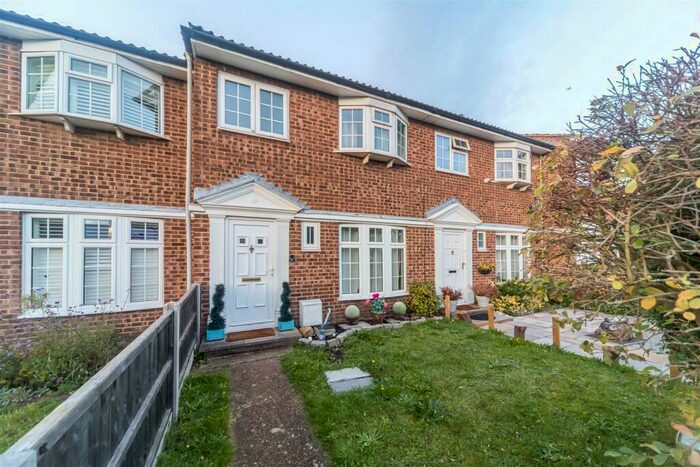 3 Bedroom House To Rent In Byfleet, KT14