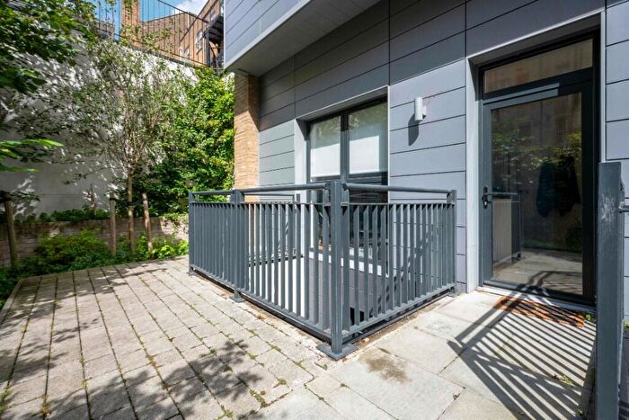 1 Bedroom Duplex For Sale In Flank Street, London, E1