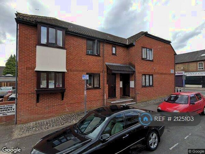 1 Bedroom Flat To Rent In Jubilee Court, High Wycombe, HP11