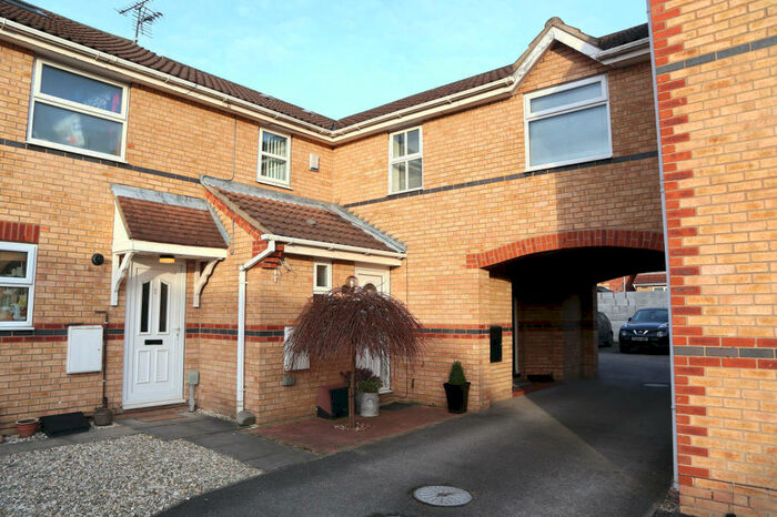3 Bedroom Terraced House To Rent In Boston Court, Kingswood, HU7