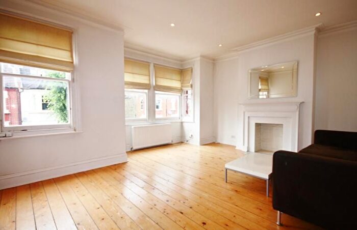 2 Bedroom Flat To Rent In St. Albans Avenue, Chiswick, London, W4