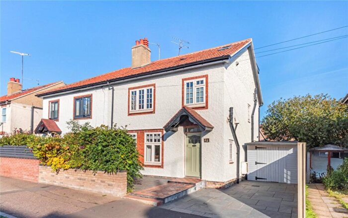 4 Bedroom Semi-Detached House For Sale In Portersfield Road, Norwich, Norfolk, NR2