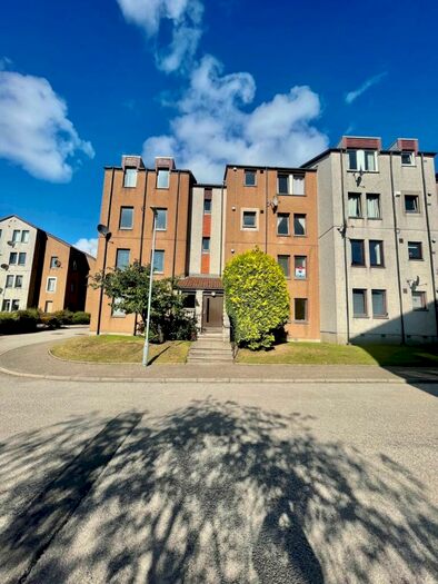 2 Bedroom Flat To Rent In Headland Court, Garthdee, Aberdeen, AB10