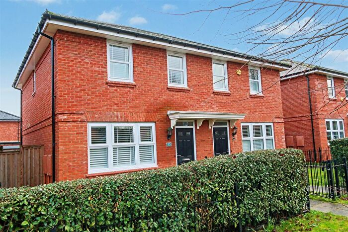 3 Bedroom Semi-Detached House For Sale In Lime Way, Shenley, WD7