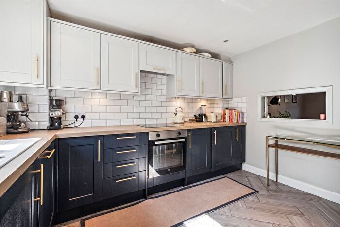 3 Bedroom Terraced House For Sale In Carmichael Mews, London, SW18