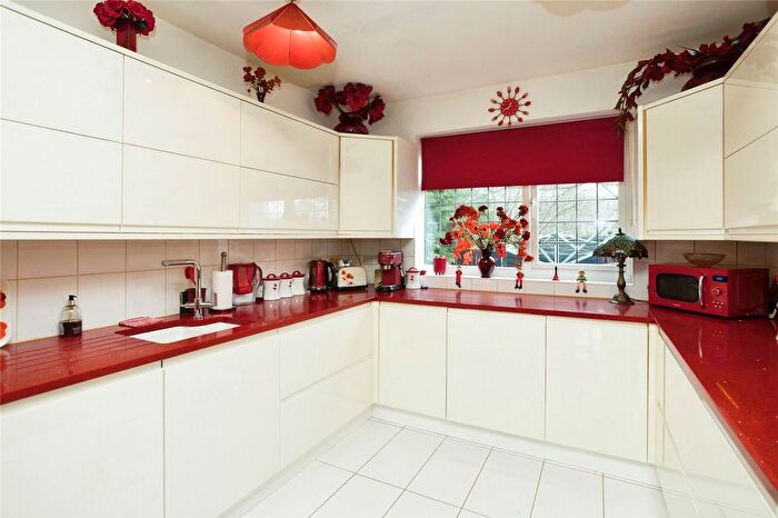 2 Bedroom Bungalow For Sale In Dunnings Road, East Grinstead, West Sussex, RH19