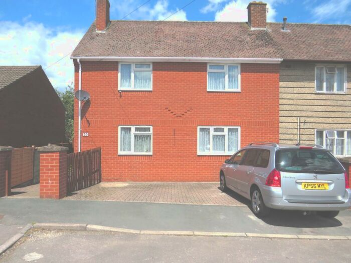 3 Bedroom Semi-Detached House To Rent In Woodmans Close, Chipping Sodbury, Bristol, BS37