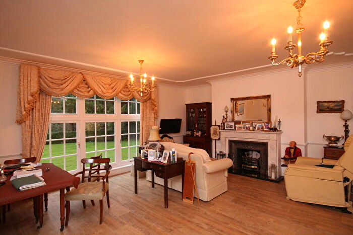 2 Bedroom Apartment To Rent In London Road, Dorking, RH5