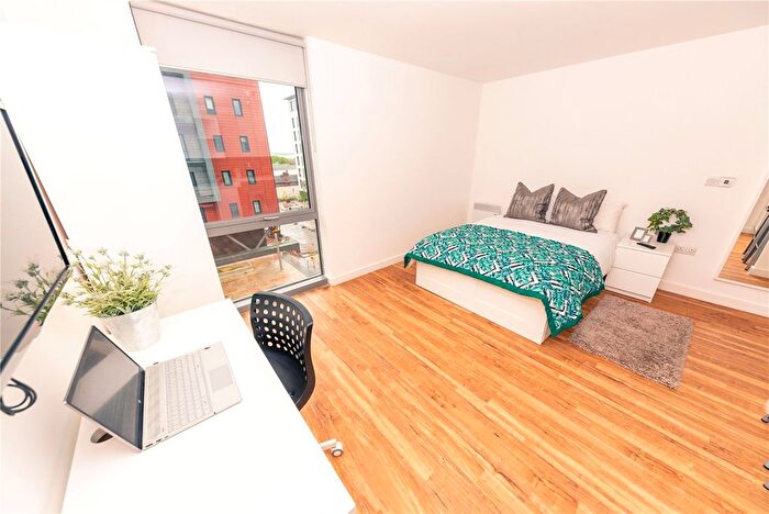 1 Bedroom Flat To Rent In The Studios, Plaza Boulevard, Liverpool, L8