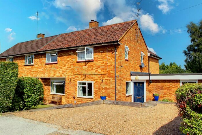 4 Bedroom Semi-Detached House For Sale In East View, Essendon, Hatfield, AL9