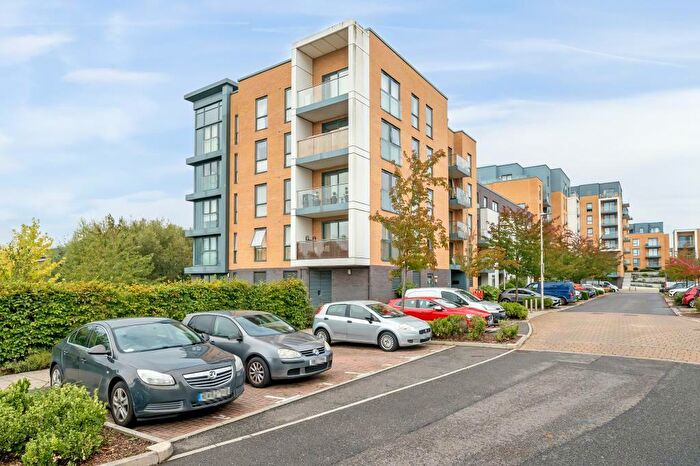 2 Bedroom Apartment To Rent In Cygnet House, Drake Way, RG2