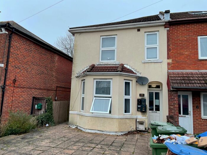1 Bedroom Flat To Rent In Winchester Road, Southampton, SO16