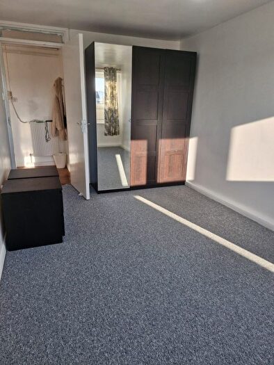 1 Bedroom Flat To Rent In Heylyn Square, London, E3