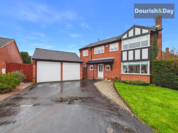 5 Bedroom Detached House For Sale In Elmwood Close, Gnosall, ST20