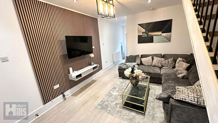 3 Bedroom Terraced House To Rent In Ruth Square, Sheffield, S10