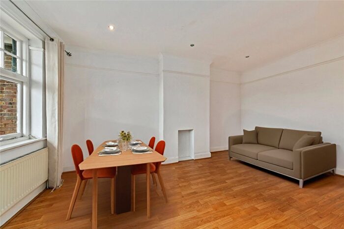 2 Bedroom Flat For Sale In Richmond Road, East Twickenham, Richmond, TW1
