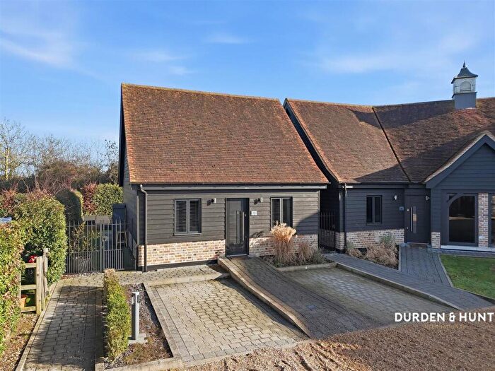 2 Bedroom Detached House For Sale In Dennises Lane, South Ockendon, RM15