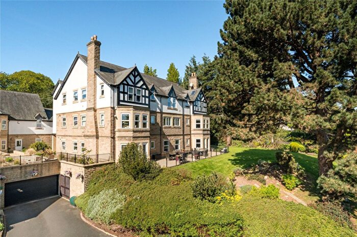2 Bedroom Flat For Sale In Parc Mont, Park Avenue, Roundhay, Leeds, LS8