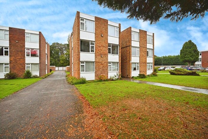 2 Bedroom Apartment For Sale In Martin Lane, Rugby, CV22